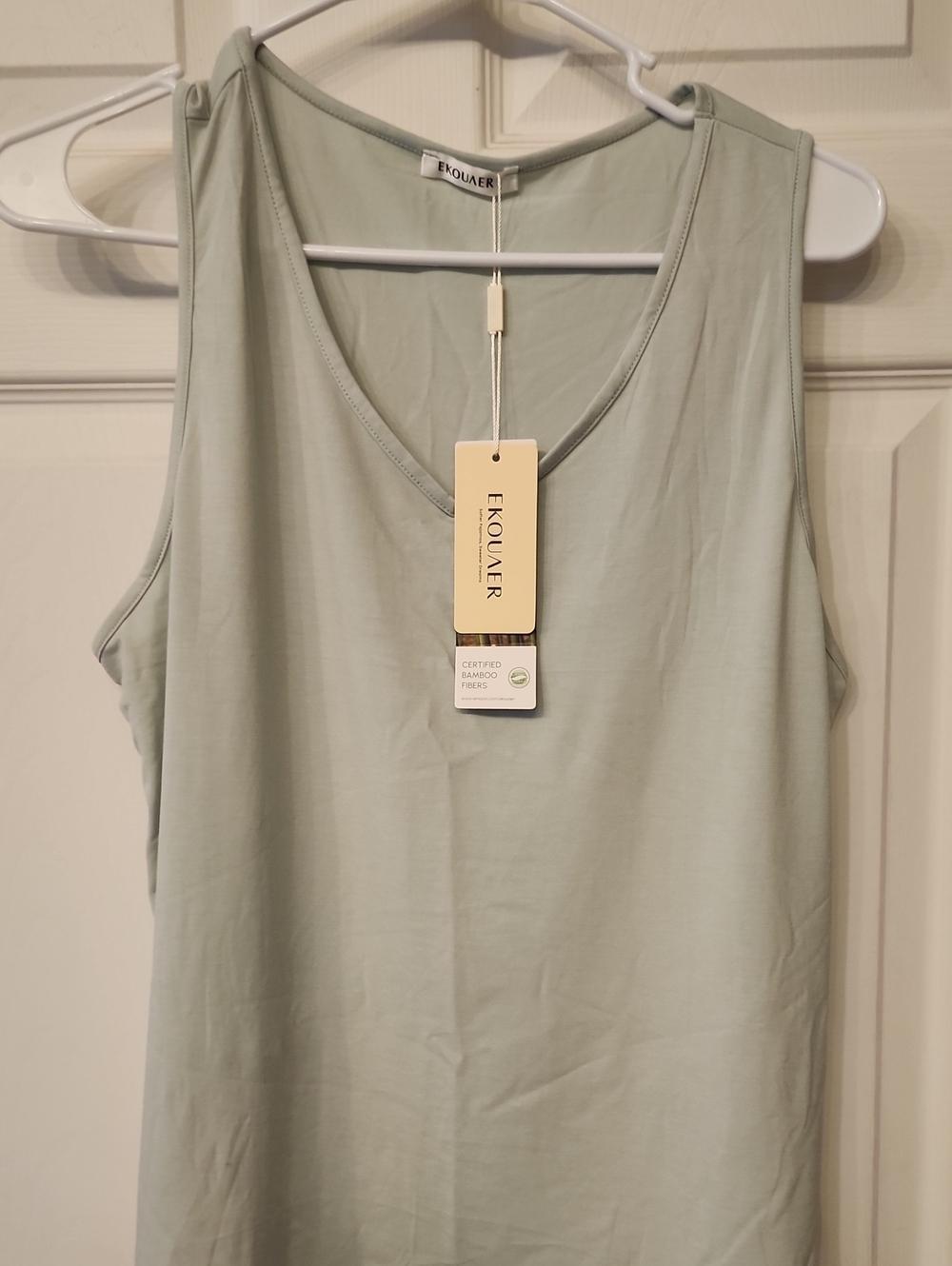 Ekouaer Sage Green Sleeveless V-Neck  Pajama Top And Shorts Soft Bamboo Blend